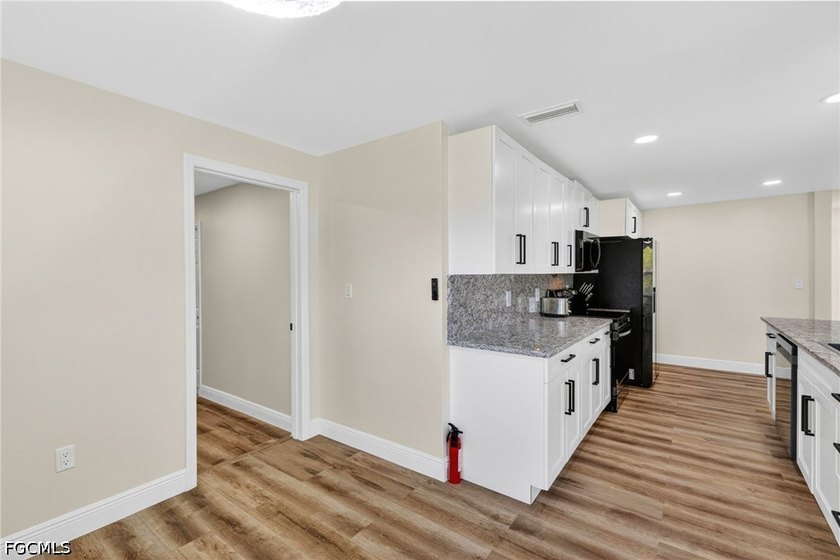 Welcome to this beautifully updated 3-bedroom, 2-bath home - photo 11