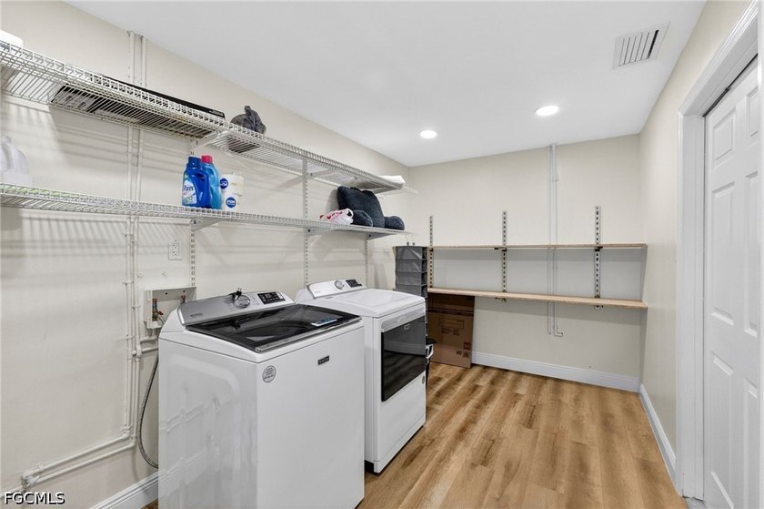 Welcome to this beautifully updated 3-bedroom, 2-bath home - photo 29