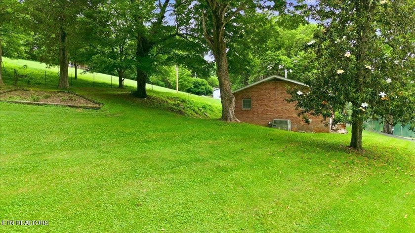 Hardin Valley Retreat with Lake Views &amp; Endless possibilities - photo 9