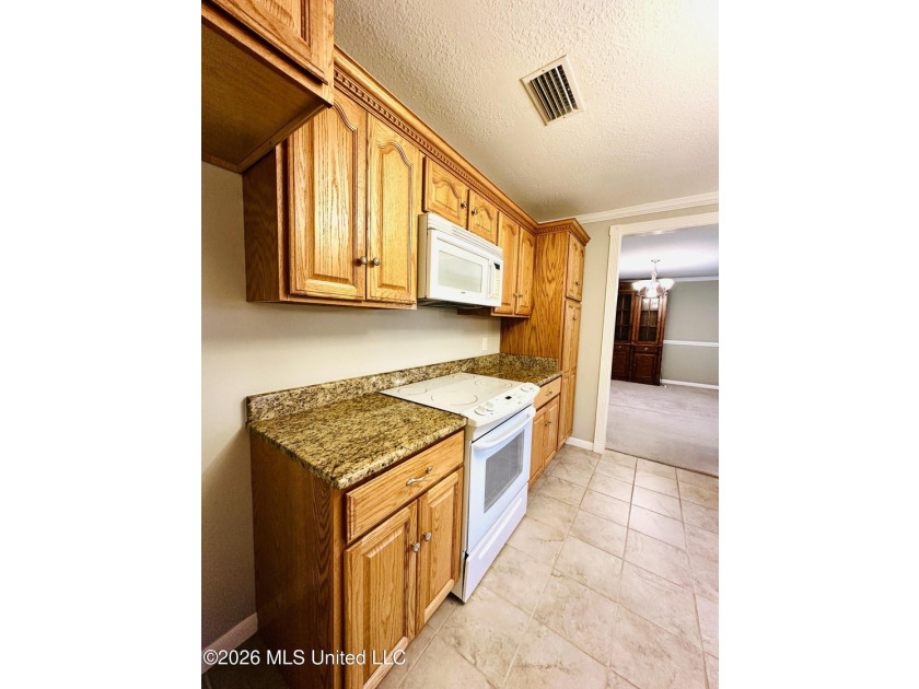 $15,000. in BUYER INCENTIVES. Nice, well-maintained one-story - photo 6