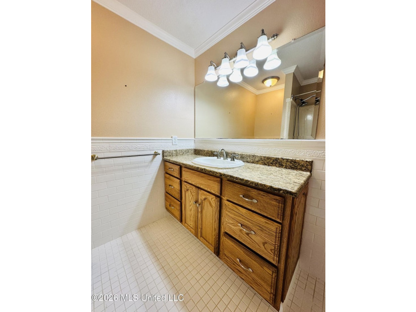 $15,000. in BUYER INCENTIVES. Nice, well-maintained one-story - photo 8