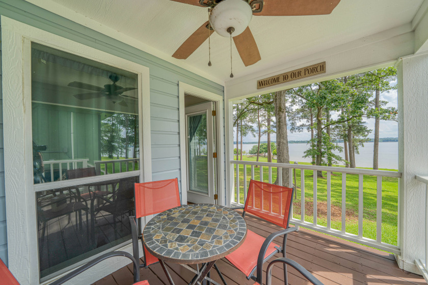 Furnished 3 bedroom, 2 bath lake front home with enclosed sunroom - photo 10