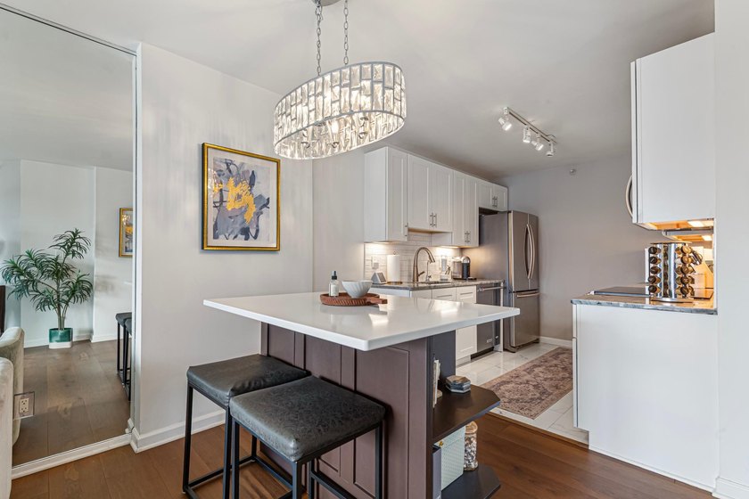 Welcome to effortless city living in Loring Park. This - photo 14