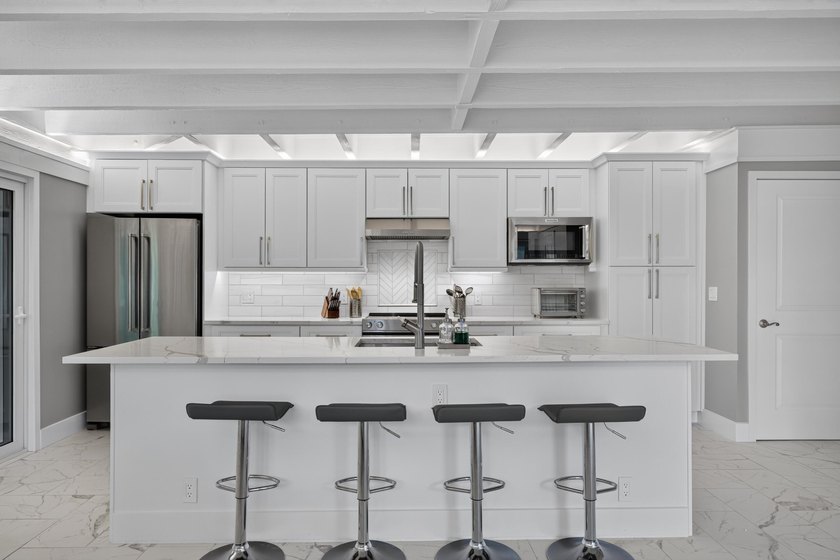 Spacious home with an open floor plan in the heart of Wilton - photo 8