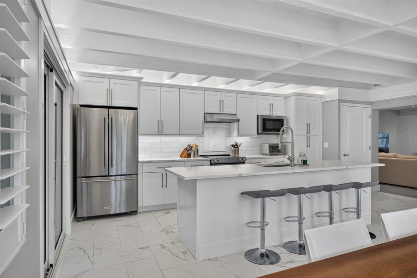 Spacious home with an open floor plan in the heart of Wilton - photo 9