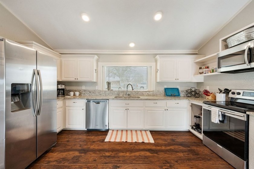 **This home DID NOT FLOOD during 2025 Flood! Welcome to the - photo 11