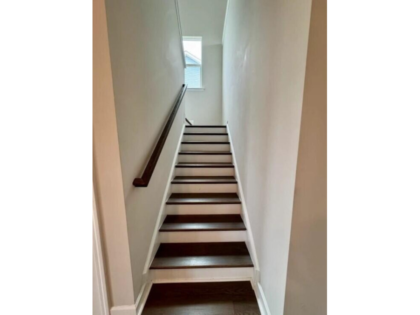 Welcome to 445 Navona Dr, where space, style, and everyday - photo 16