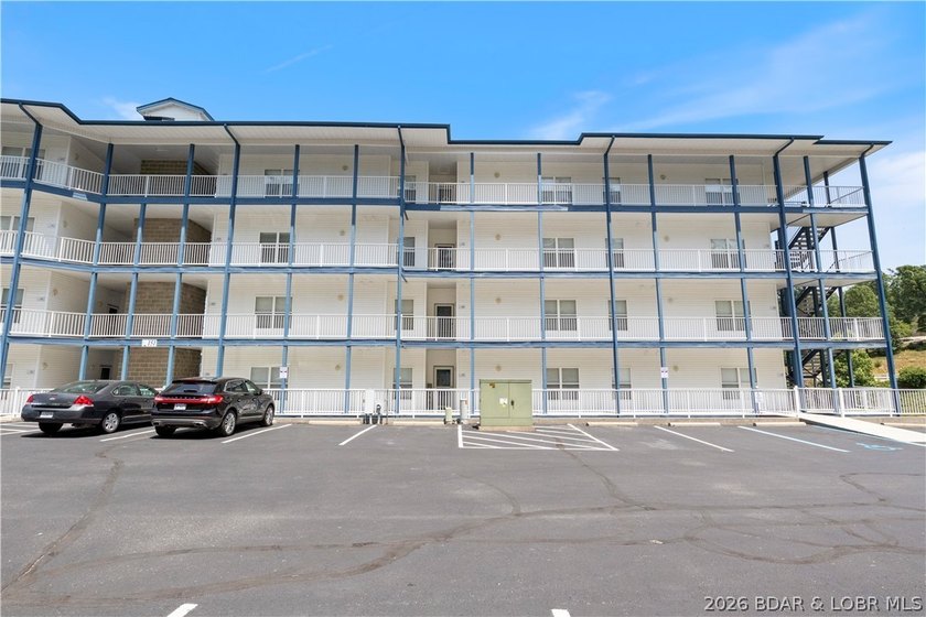 Turnkey lakefront condo at Monarch Cove offering beautiful views - photo 28