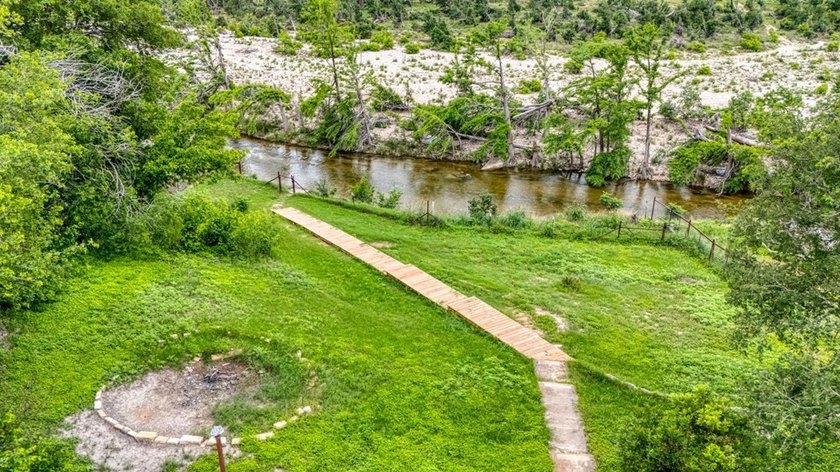 **This home DID NOT FLOOD during 2025 Flood! Welcome to the - photo 34