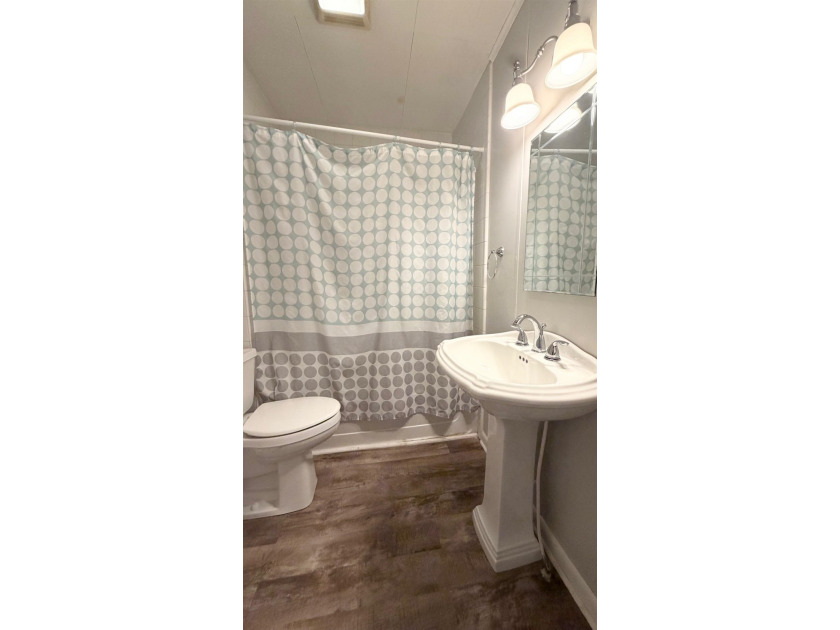 This New-Orleans Styled Cottage is located in the Heart of - photo 11
