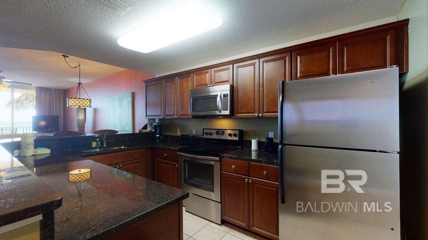 PRICED TO SELL!! Welcome to Catalina 206-an inviting 2-bedroom - photo 11