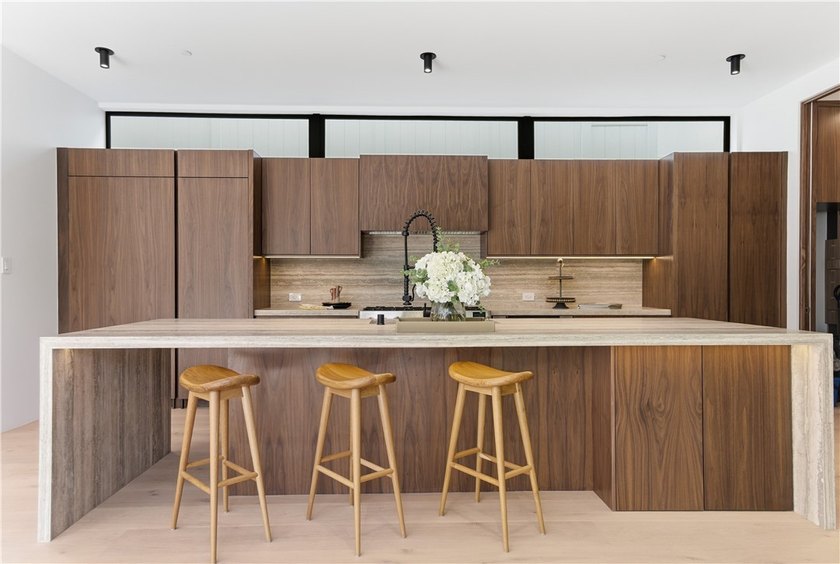Welcome to 400 Heliotrope, a newly built Village gem ideally - photo 10