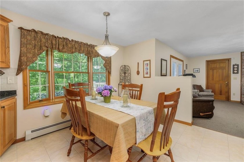 WELCOME TO RIVERFRONT ESTATES! LOCATED A SHORT DISTANCE FROM - photo 11