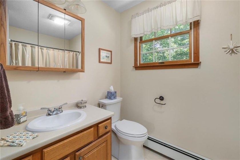 WELCOME TO RIVERFRONT ESTATES! LOCATED A SHORT DISTANCE FROM - photo 27