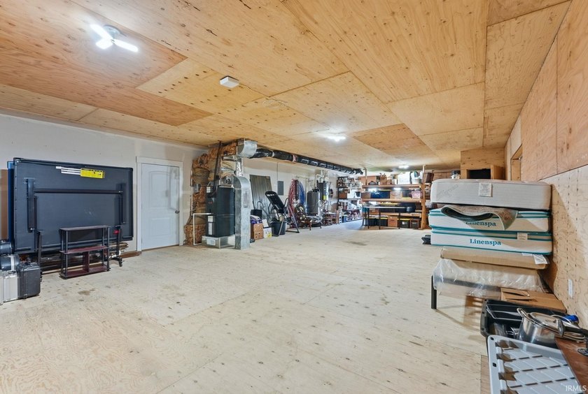 Rare opportunity to own a one-of-a-kind shop house on 11 - photo 36