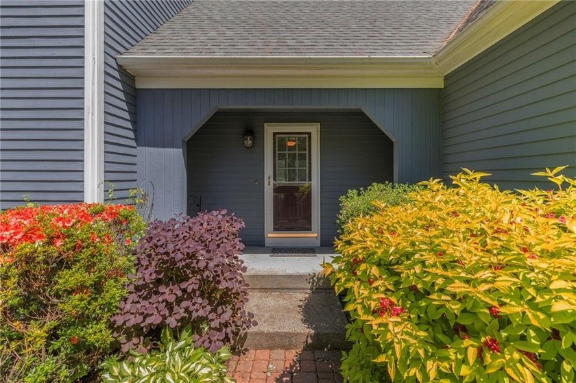 WELCOME TO RIVERFRONT ESTATES! LOCATED A SHORT DISTANCE FROM - photo 39