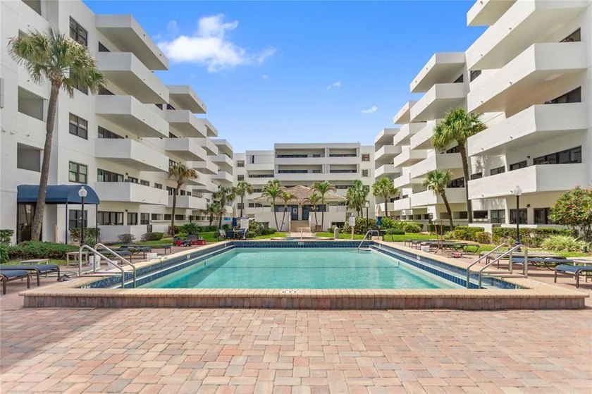 Two bedroom 2.5 bath with Ocean Views &amp; North Exposure..Updated - photo 6