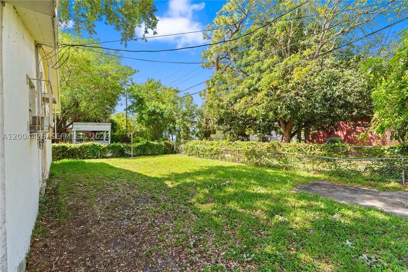 Unlock the potential of this hidden gem located in a quiet - photo 30