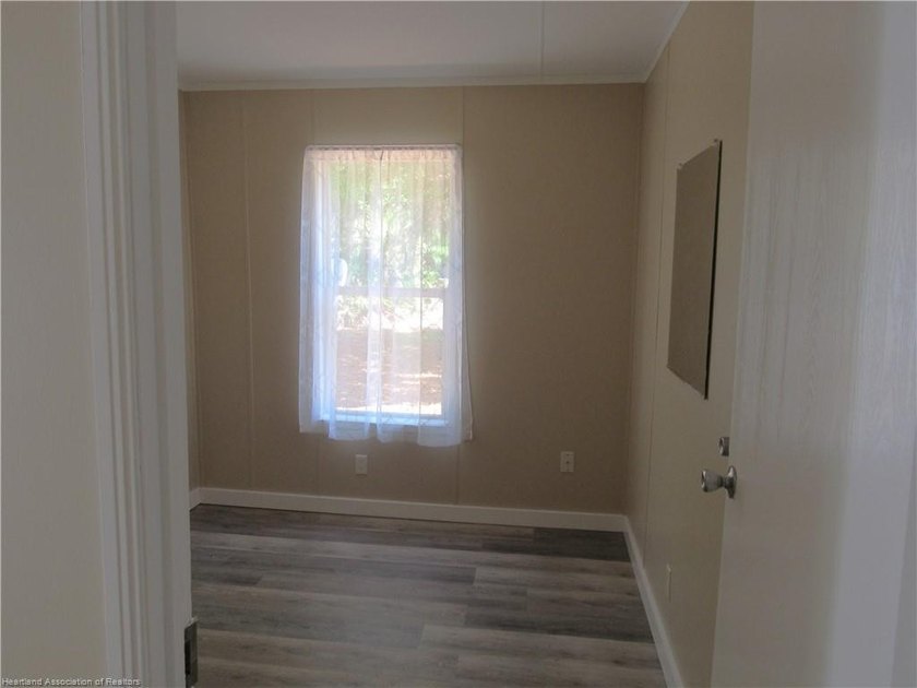 Welcome to rural Florida living with this Charming Newly - photo 12