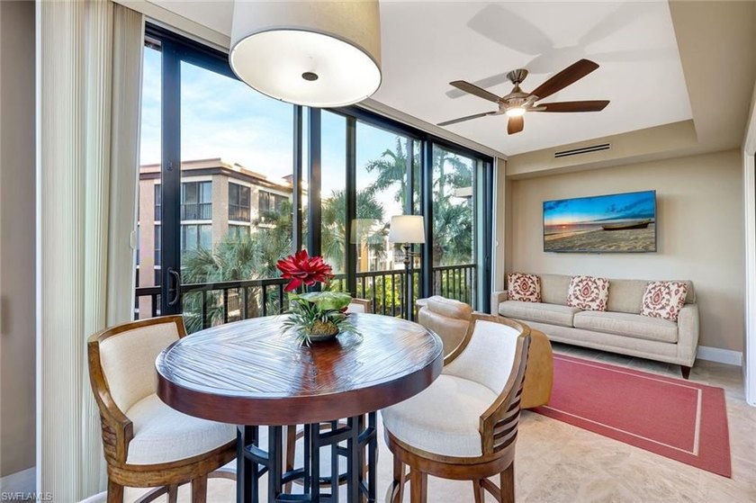 A custom design like no other! This three bedroom 2 bath condo - photo 14
