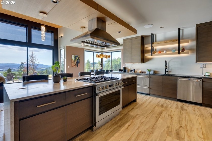 Spectacular modern masterpiece on 124.5 acres. This 2023-built - photo 18