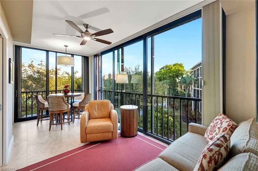 A custom design like no other! This three bedroom 2 bath condo - photo 23