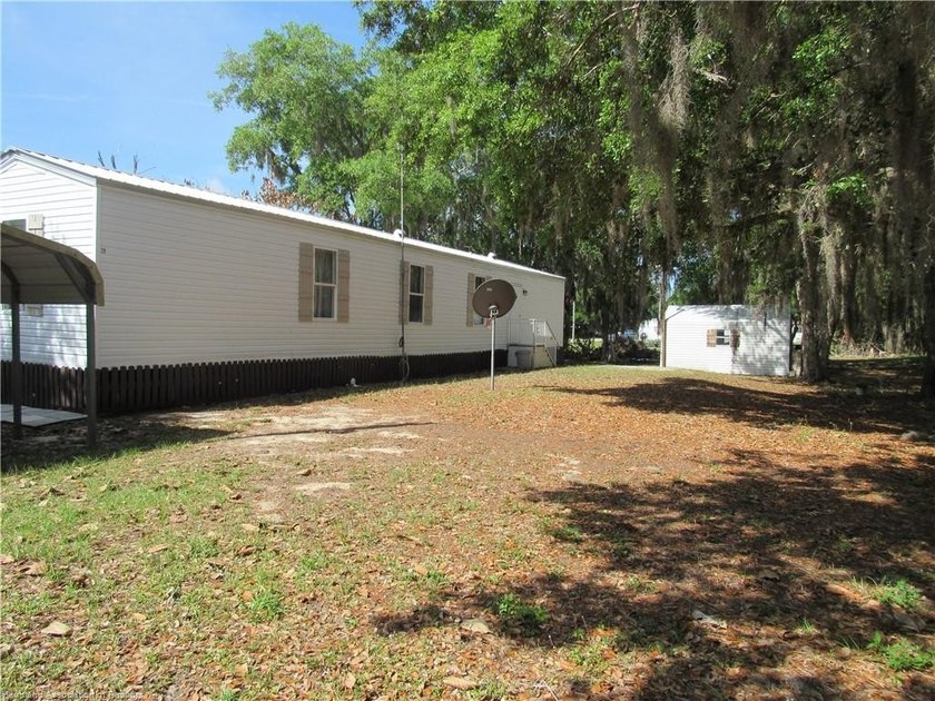 Welcome to rural Florida living with this Charming Newly - photo 24