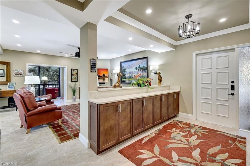 A custom design like no other! This three bedroom 2 bath condo - photo 24