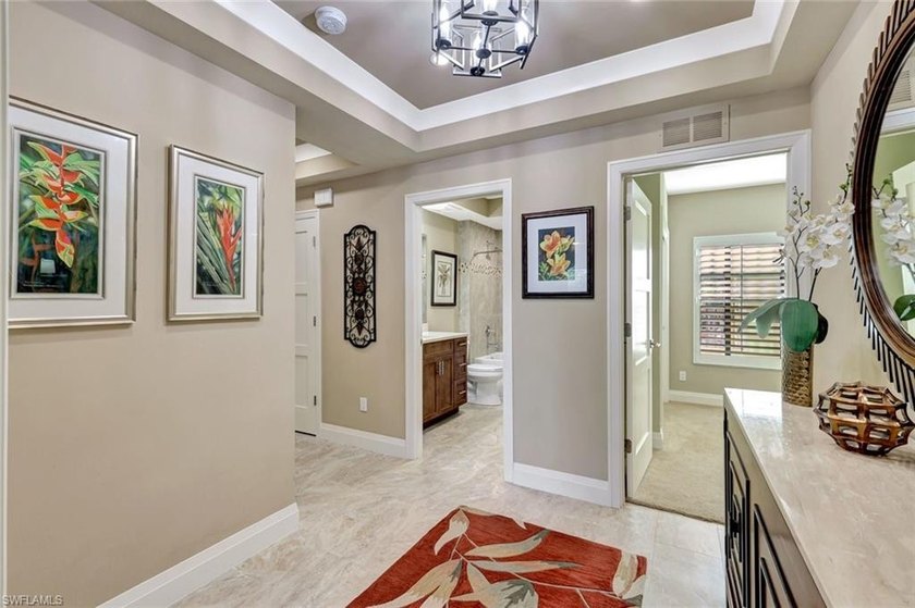 A custom design like no other! This three bedroom 2 bath condo - photo 28