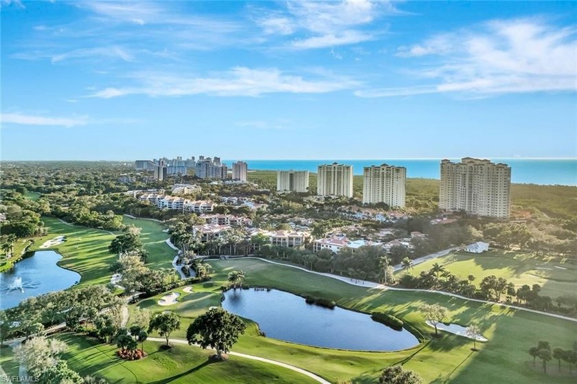 A custom design like no other! This three bedroom 2 bath condo - photo 33