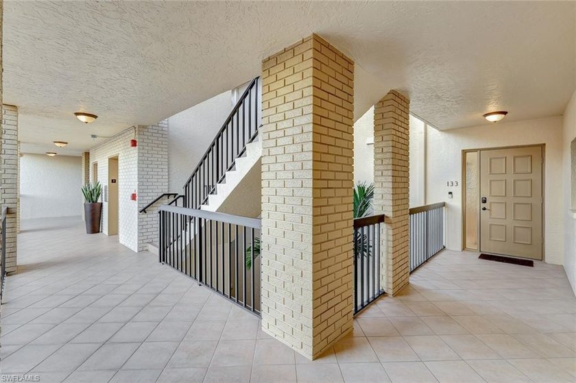 A custom design like no other! This three bedroom 2 bath condo - photo 36