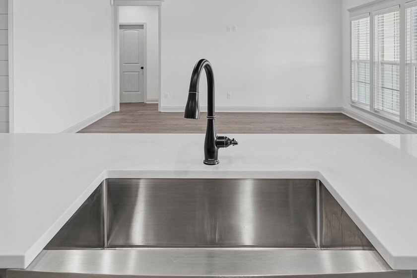 Experience elevated new construction in Pointers Ridge, South - photo 11