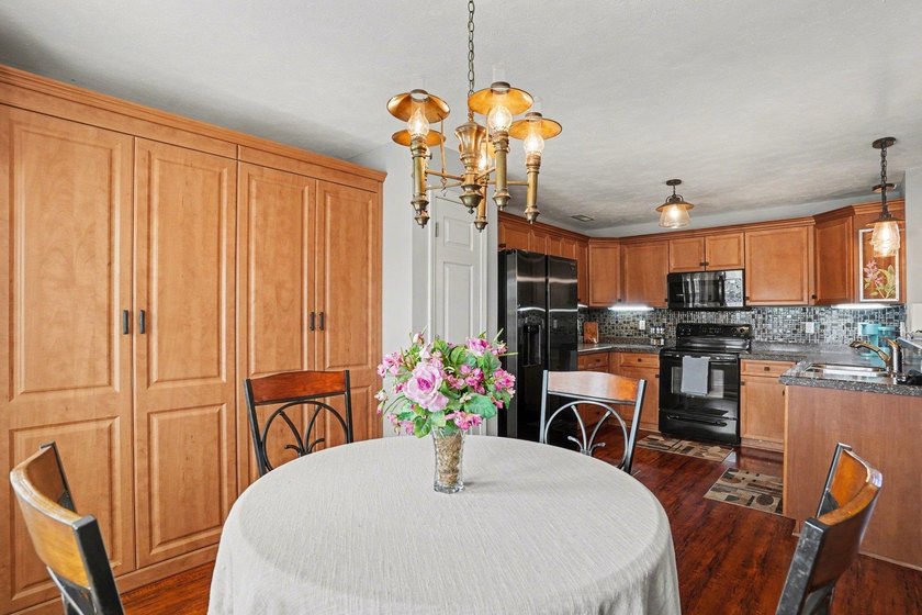 This beautifully maintained home in Highland Woods showcases - photo 15