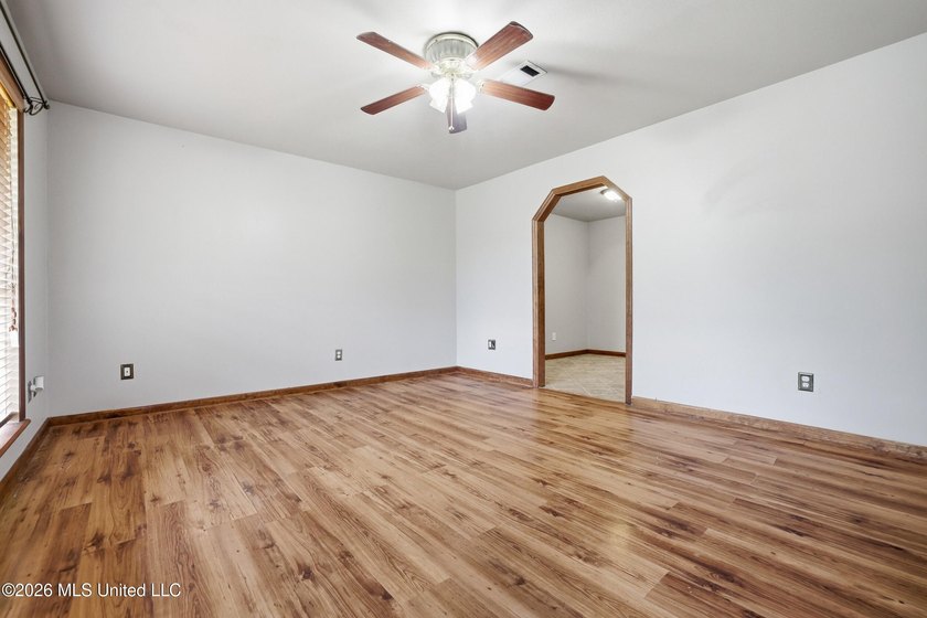 Must-see home in Forrest Cove Estates in D'Iberville! This - photo 6