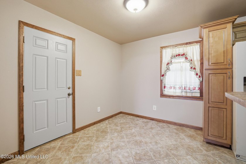 Must-see home in Forrest Cove Estates in D'Iberville! This - photo 9