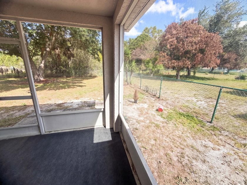 Check out 262 SW Panther Trce, a residence recently enhanced - photo 24