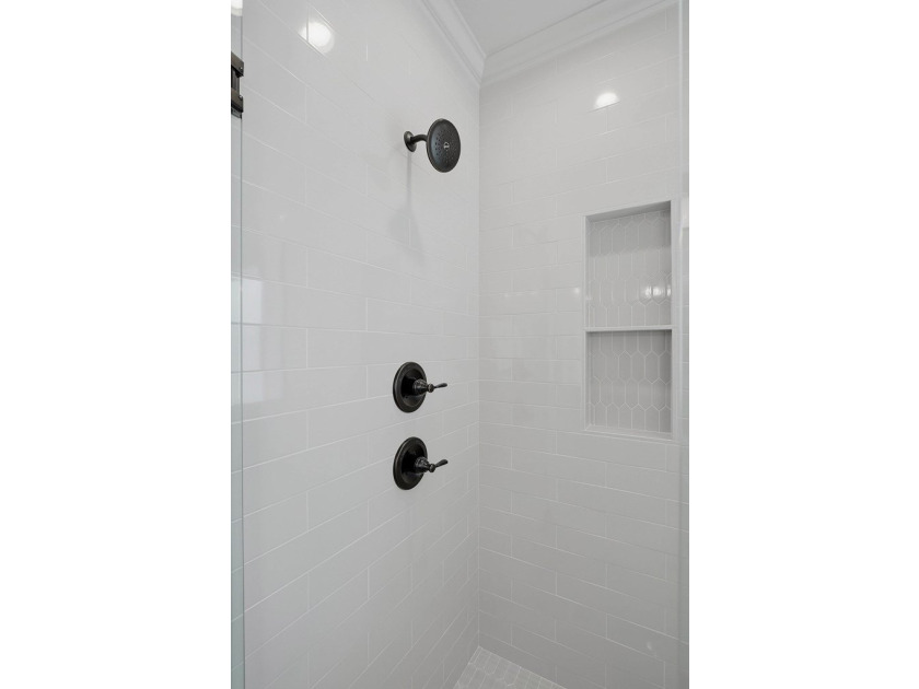 Experience elevated new construction in Pointers Ridge, South - photo 29