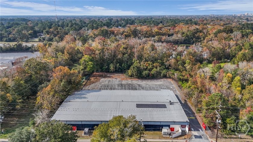 Location, Location, Location! This expansive 25,200 sq - photo 9