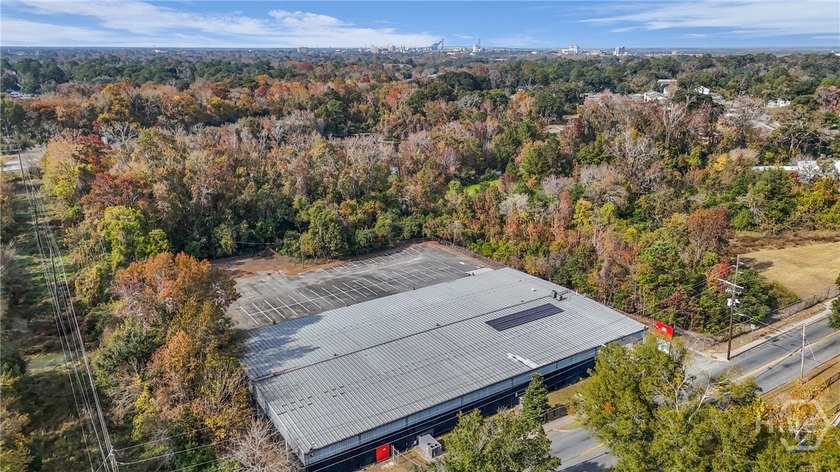 Location, Location, Location! This expansive 25,200 sq - photo 10