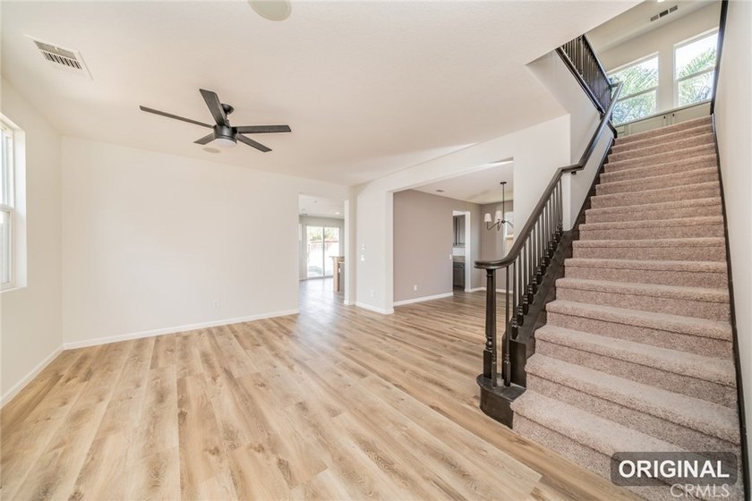Welcome home! This beautiful two story home located in the city - photo 6