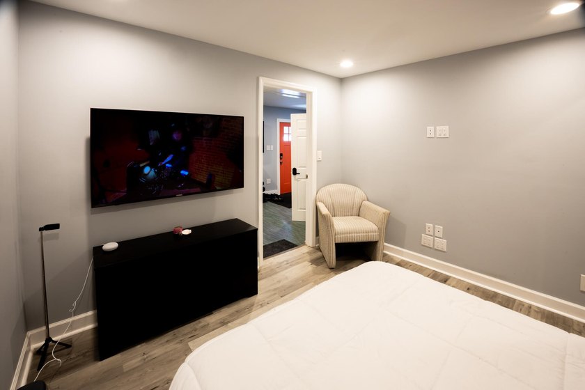Located in the heart of Charleston's vibrant Eastside - photo 31