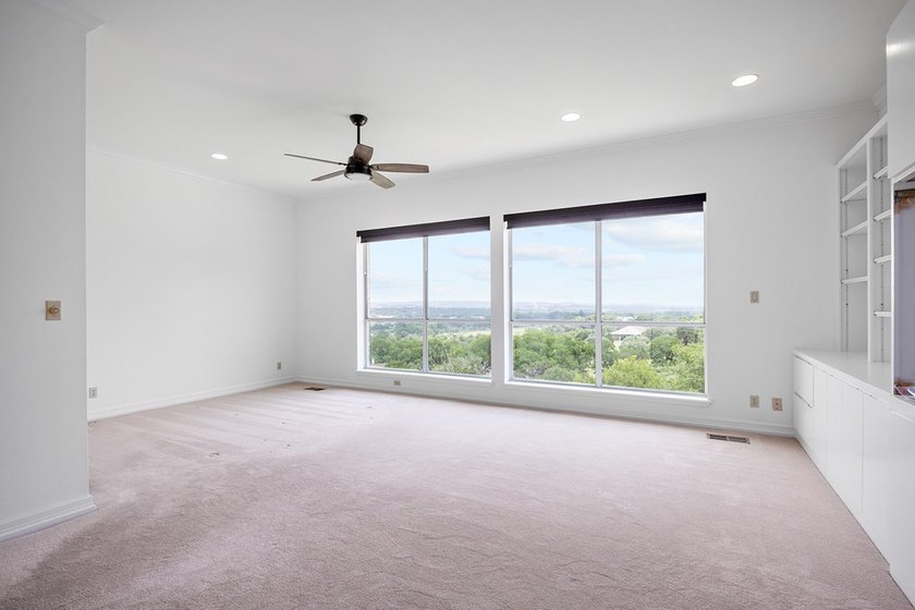 Wonderful home located in premier Riverhill section of Highridge - photo 14