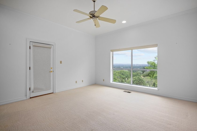 Wonderful home located in premier Riverhill section of Highridge - photo 24