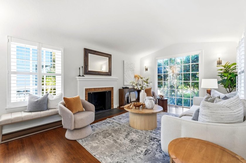Nestled in Burlingame's highly desirable Easton Addition, this - photo 12