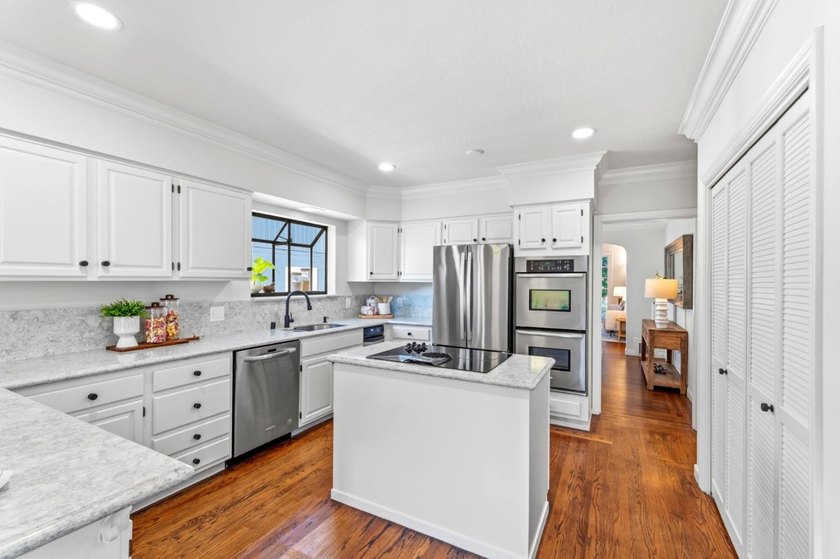 Nestled in Burlingame's highly desirable Easton Addition, this - photo 23