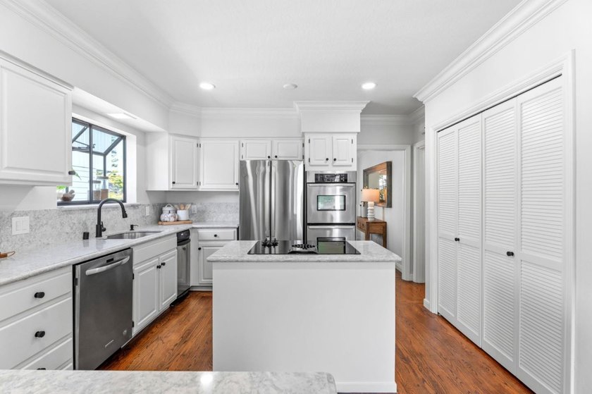 Nestled in Burlingame's highly desirable Easton Addition, this - photo 24