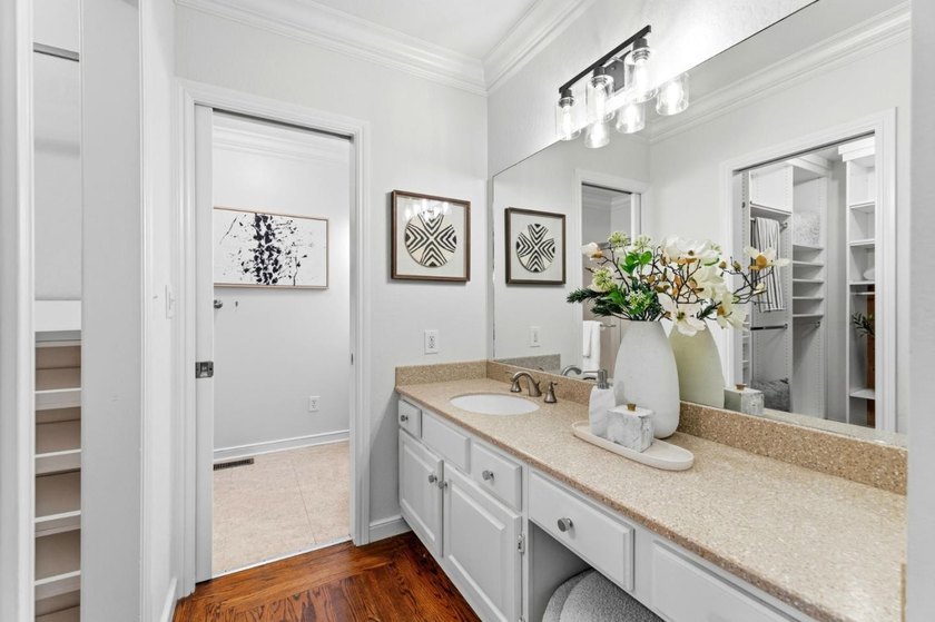 Nestled in Burlingame's highly desirable Easton Addition, this - photo 38