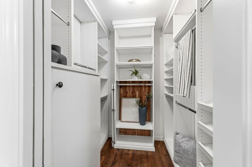 Nestled in Burlingame's highly desirable Easton Addition, this - photo 40