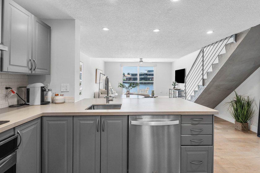 DIRECT MAIN INTRACOASTAL WATERWAY LIVING! Rarely available and - photo 8