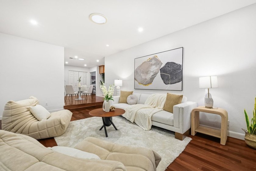 Total 1,694 SF of living area, including additional 260 SF bonus - photo 8